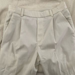 UNIQLO white pinstripe stretchy waistband pants